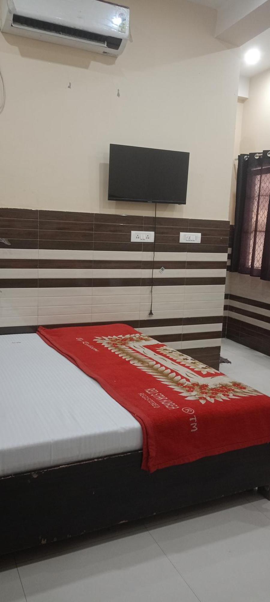 New Gayatri Palace Near Prem Mandir Vrindāvan المظهر الخارجي الصورة