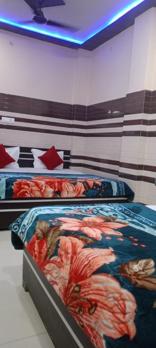 New Gayatri Palace Near Prem Mandir Vrindāvan المظهر الخارجي الصورة